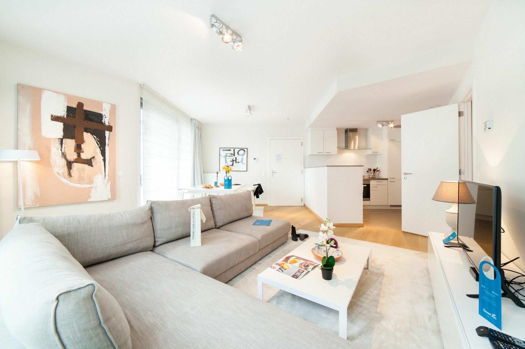 Sweet Inn Apartments - Madou Brussels Exterior photo