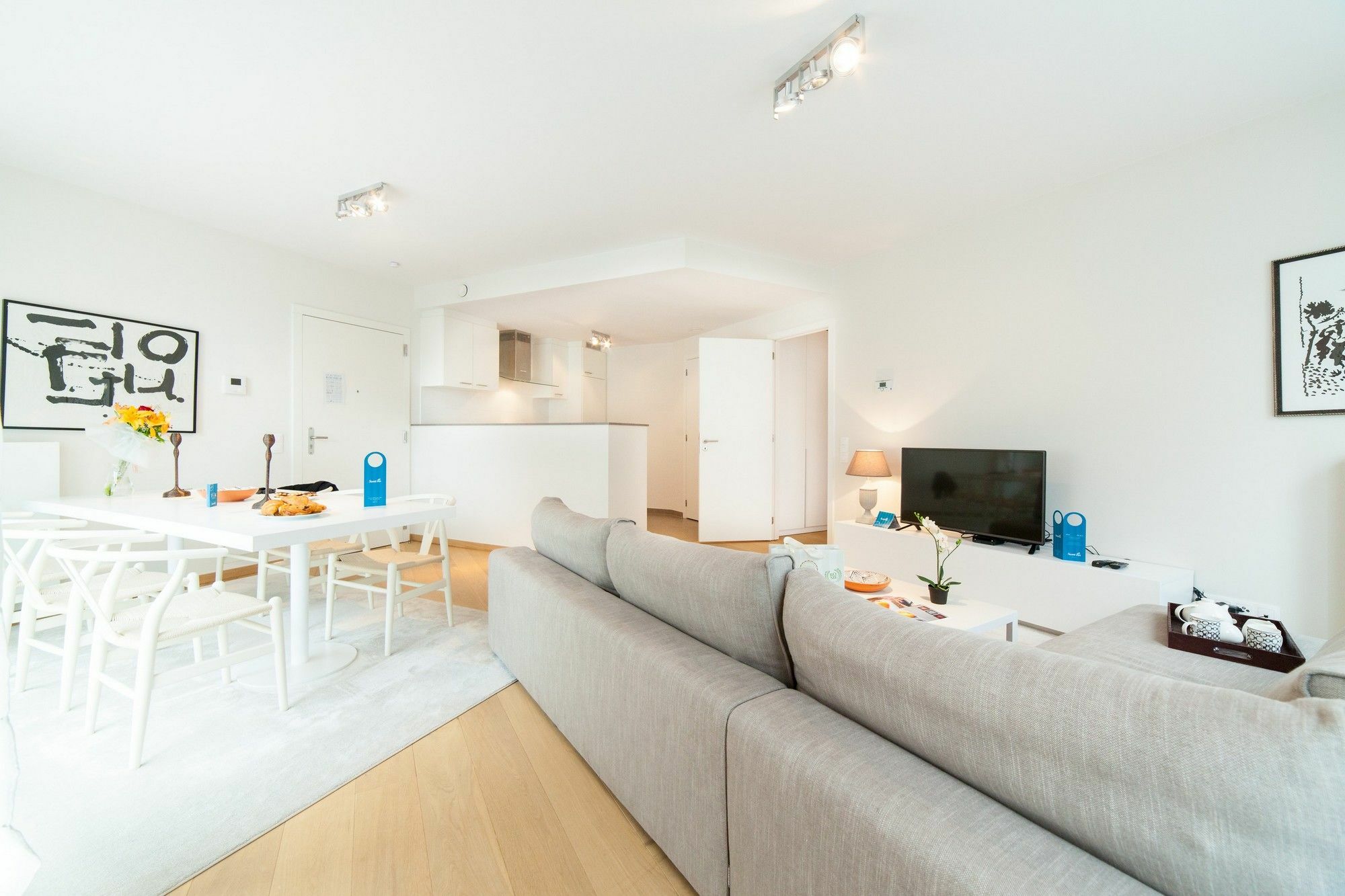 Sweet Inn Apartments - Madou Brussels Exterior photo