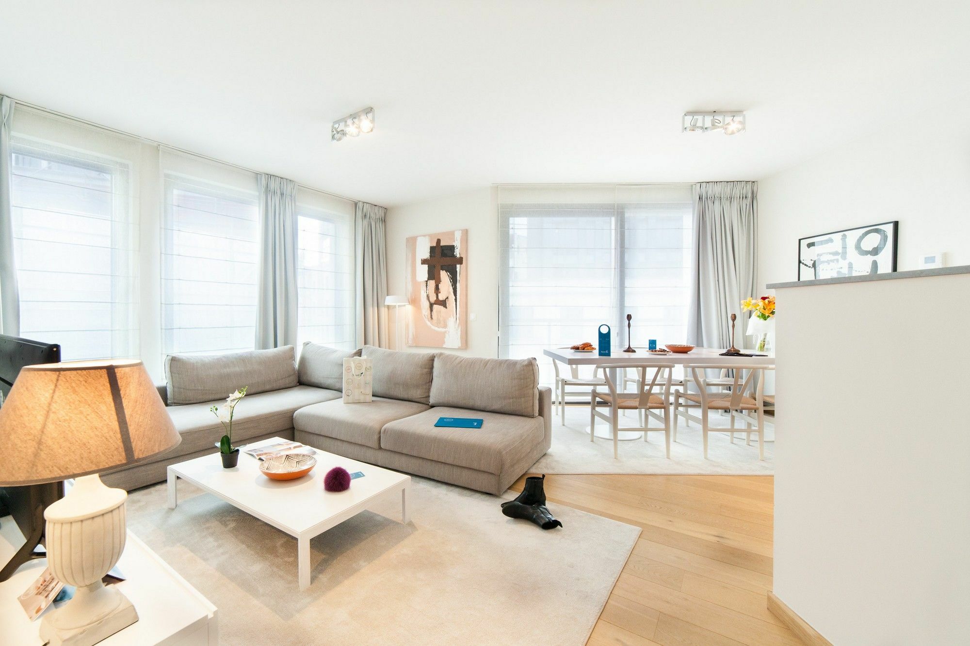 Sweet Inn Apartments - Madou Brussels Exterior photo