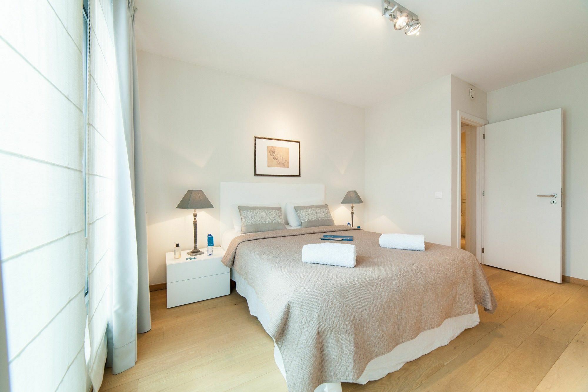Sweet Inn Apartments - Madou Brussels Exterior photo